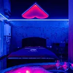 Love&jacuzzi Bukarest