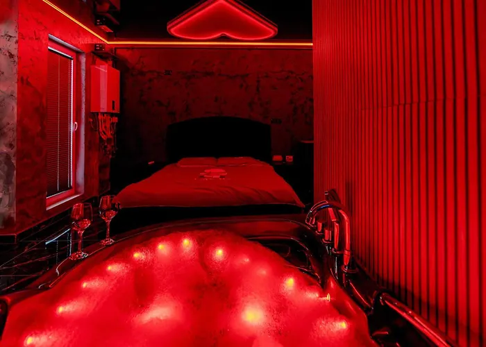 & Jacuzzi Apartment *