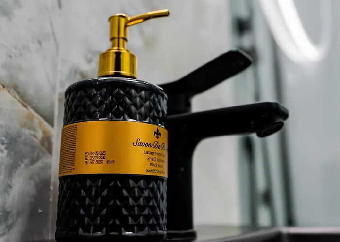 Apartment & Jacuzzi Bucharest