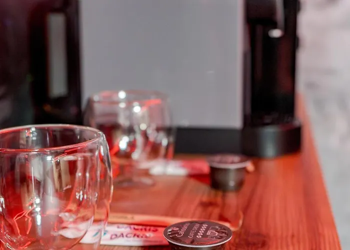 & Jacuzzi Apartment *